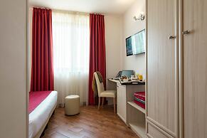 Simon Hotel