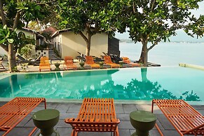 Escape Beach Resort
