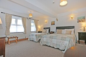 The Courtyard B&B