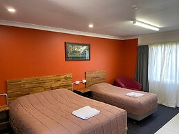 Homestead Motel