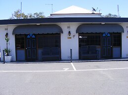 Motel Lodge