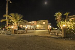 Anthemis Apartment
