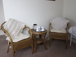 Black Swan Guest House