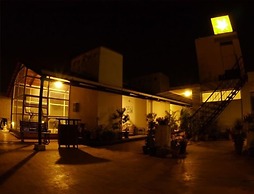 Maple Suites Serviced Apartments