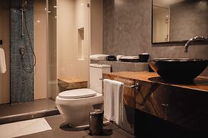 RakYim Siam - Sukhumvit 15