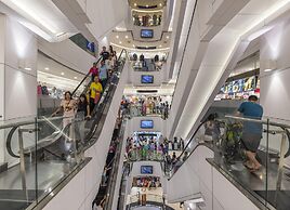 RakYim Siam - Sukhumvit 15