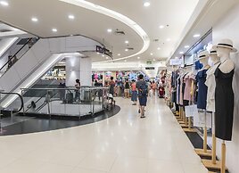 RakYim Siam - Sukhumvit 15
