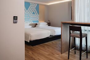 RakYim Siam - Sukhumvit 15