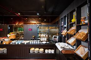 RakYim Siam - Sukhumvit 15