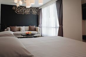 RakYim Siam - Sukhumvit 15