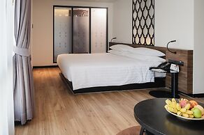 RakYim Siam - Sukhumvit 15