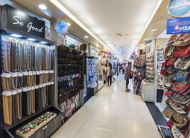 RakYim Siam - Sukhumvit 15