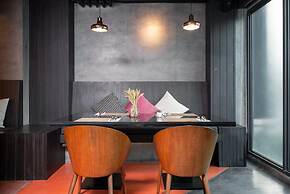 RakYim Siam - Sukhumvit 15