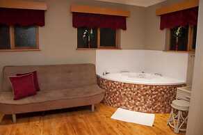 Sangiro Game Lodge