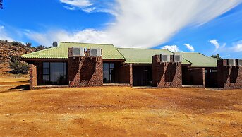 Sangiro Game Lodge