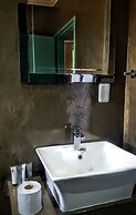 Sangiro Game Lodge