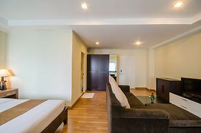 Sunday Platinum Suites