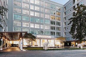 Sunday Platinum Suites