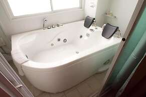 Sunday Platinum Suites
