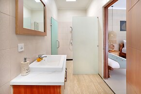 The Vie Villa Legian