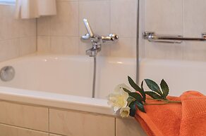 Jolimont Apartments