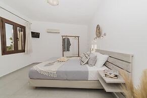 Petros Studios & Suites