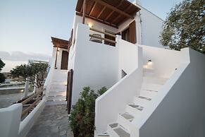 Petros Studios & Suites