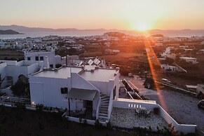 Petros Studios & Suites