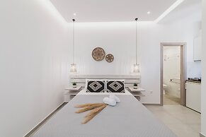 Petros Studios & Suites