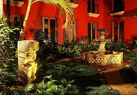 Estrada Hotel & Bistro