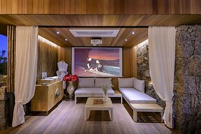 Bayhill Pool & Villa