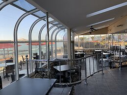 Fundy Complex Dockside Suites