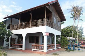 Asia Blue Beach Hostel Hacienda