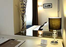 Stelle Hotel The Businest