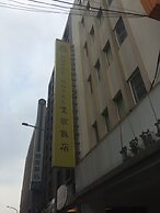 Royal Hotel