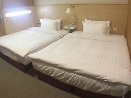 Royal Hotel