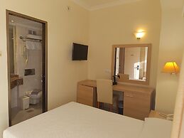 Belair Beach Hotel