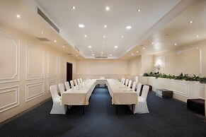 Holidays Express Hotel