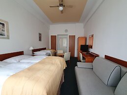 Pension Jana - Domov Mládeže