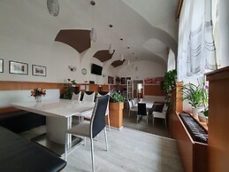 Pension Jana - Domov Mládeže