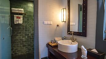 Bagan Lodge