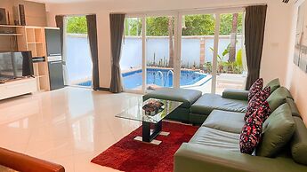 Hidden Palm Pool Villas