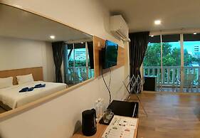 Karon Living Room