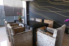 KUN Hotel Feng Chai