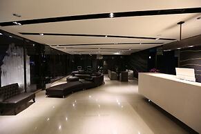 KUN Hotel Feng Chai