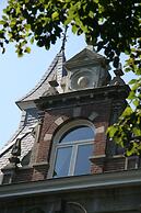 Hotel De Villa