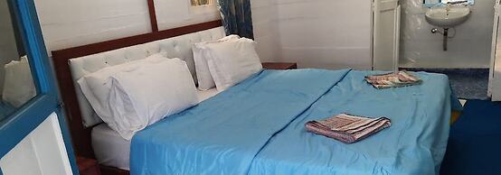 Cafe Blue Hotel