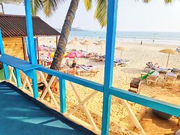 Cafe Blue Hotel