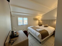 Hôtel les Arcades