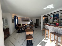 Hôtel les Arcades